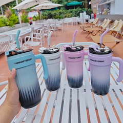 780ml Premium Stainless Steel Tumbler Elegant Design Double Wall Insulated Leakproof Travel Mug For Hot And Cold Drinks | Random Color